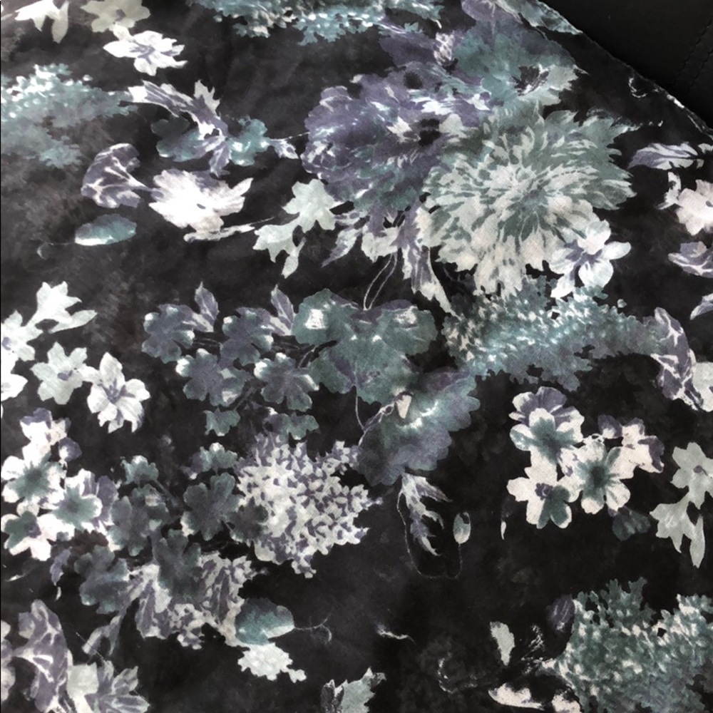 Floral Scarf - Picture 3 of 4